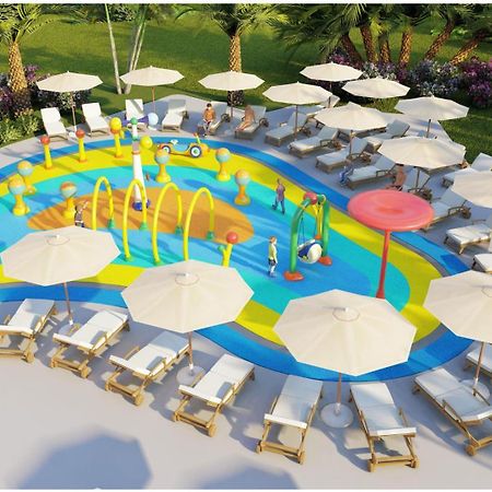 Maris Grand Waterpark Resort Protaras Exteriör bild