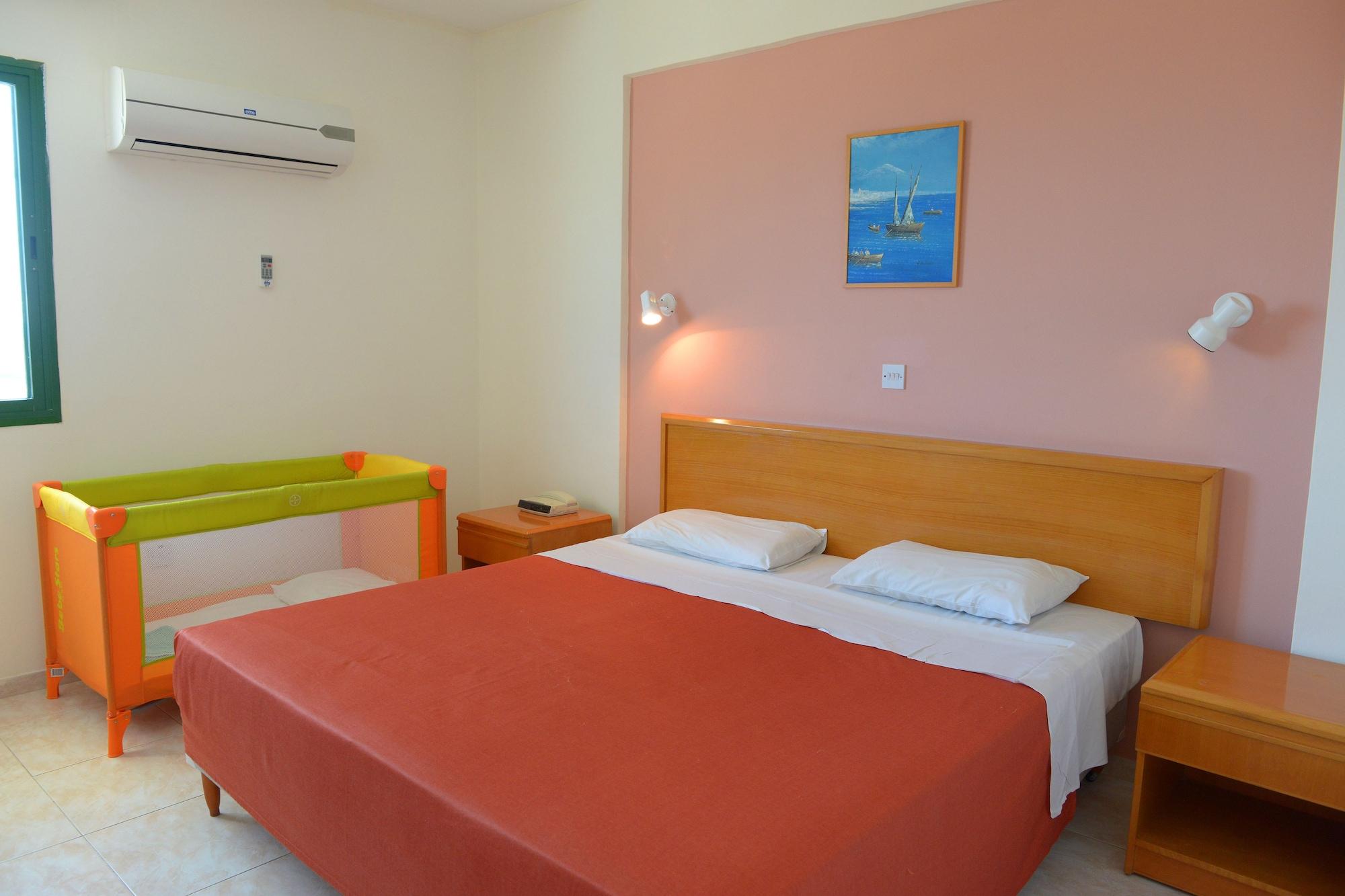 Maris Grand Waterpark Resort Protaras Exteriör bild