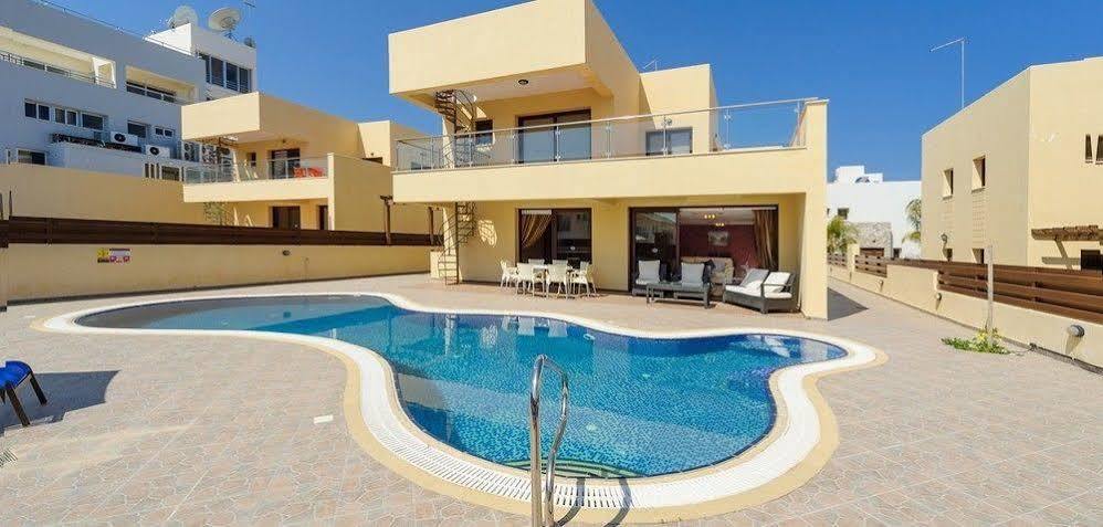Maris Grand Waterpark Resort Protaras Exteriör bild